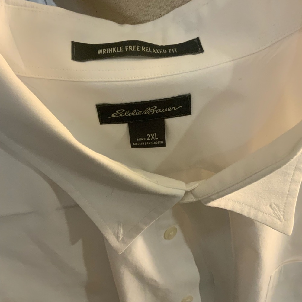 Set of two Eddie Bauer wrinkle free button down. Size 2XL - Picture 3 of 4